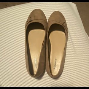 Size 10 Ballet Flats.